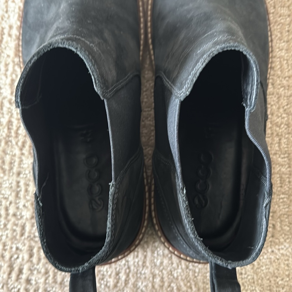 Men's Black Chelsea Boots - Picture 8 of 8